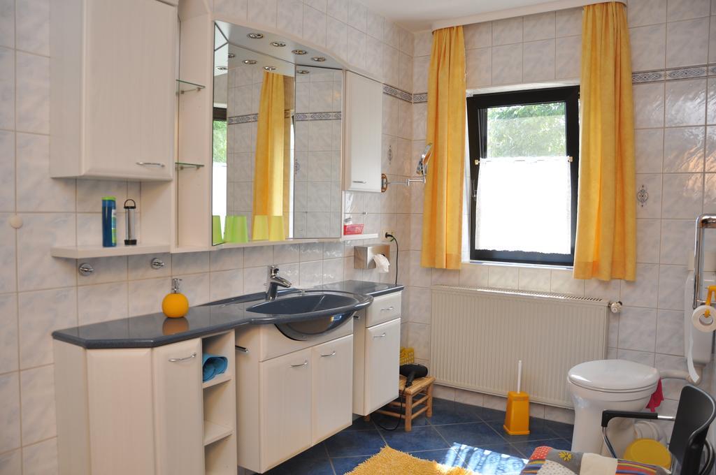 Hotel Haus Orchideental Jena Habitación foto